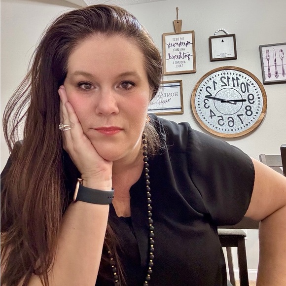 Meet your Posher, Jennifer - Picture 1 of 11